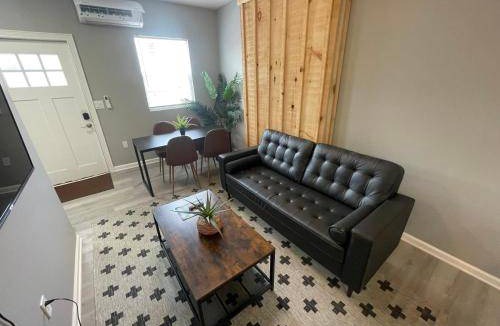 West Columbus House | 46 m² House ∙ 2 bedrooms ∙ 4 guests