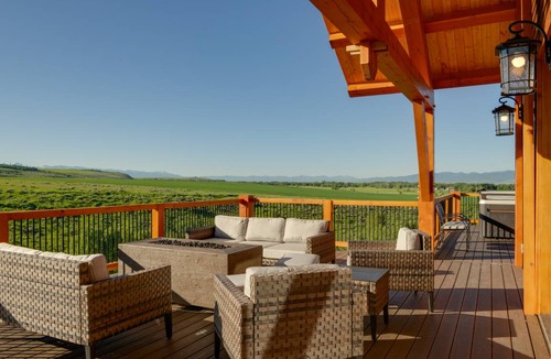 Felt House | 464 m² House ∙ 6 bedrooms ∙ 16 guests