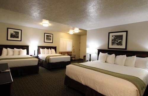 Vernal Hotel | 47 m² Motel ∙ 127 guests