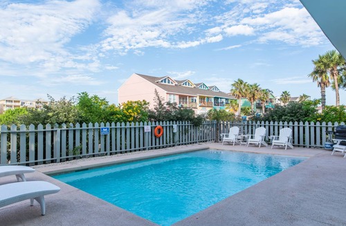 Sand Point House | 474 m² House ∙ 6 bedrooms ∙ 16 guests
