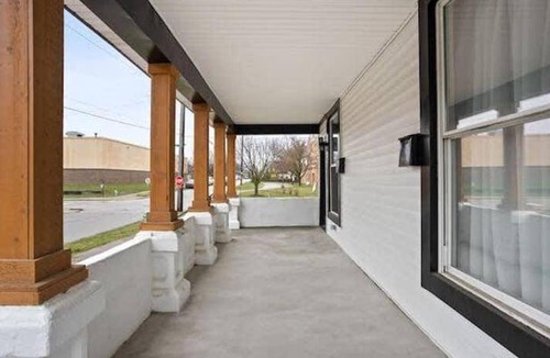 Holy Cross House | 498 m² House ∙ 6 bedrooms ∙ 16 guests