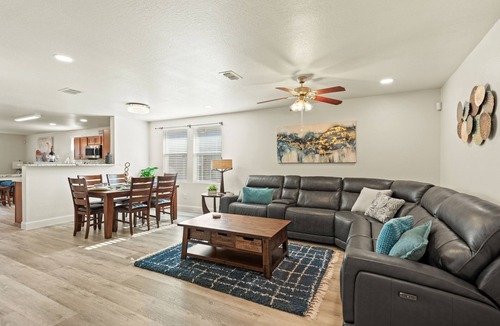 Frisco House | 4BD 2BTH COMFY FRISCO HOME minutes from PGA, UNT Frisco & The STAR!