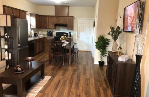 Galveston Villa | 4BR Cruise-Ready Home Walk to Moody Gardens Fenced Yard