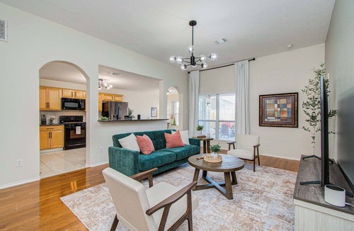 Clodine House | 4BR Game Room + Firepit Sleeps 9 | Near Eats