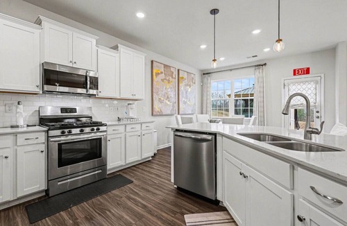 Bowling Green House | 4BR Home w/Patio & BBQ | Charlotte | Near Uptown