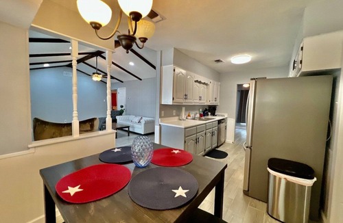 Universal City House | 4BR Home w/Pool Furnished Extended Stay near Randolph AFB Fast Wi-Fi W/D