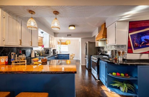 Westbury House | 4BR Meyerland Pool Home near NRG, Medical Center & Galleria