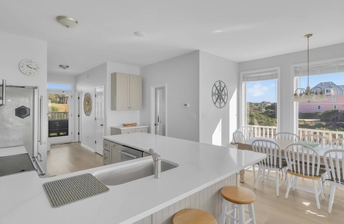 Emerald Isle House | 4BR Ocean Front Duplex - off Coast Guard Rd!