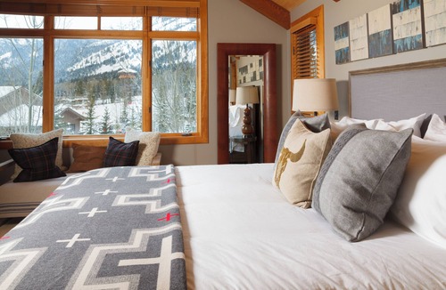 Granite Ridge Cabin | 5 Bed/5.5 Bath Ski-in Ski-out Lodge On Granite Ridge