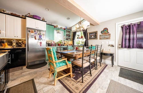 Riggins House | 5 bedroom, 3 bath house on Main St. across the street from The Riggins City Park
