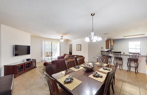 Cypress Pointe Villa | 5 bedroom accommodation in Davenport