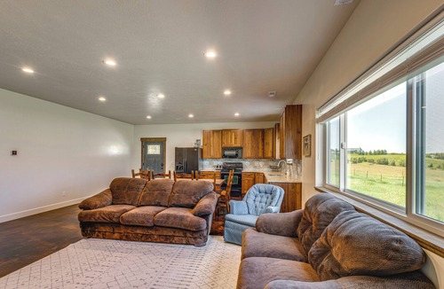 Swanlake Cabin | 5 Mi to Devil Creek Reservoir: Idaho Farmhouse!