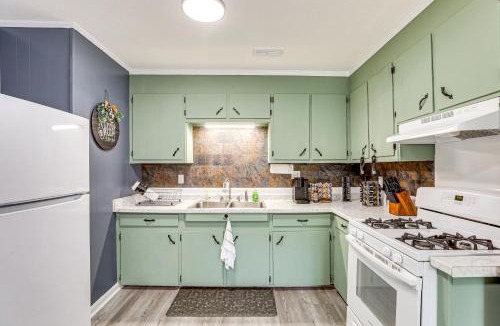 Walterboro House | < 5 Mi to Dtwn Walterboro: Grill, Game & More!