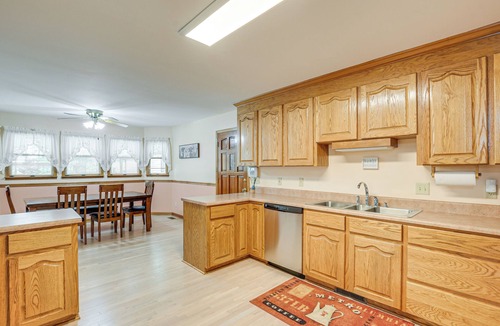 Tigerville House | 5 Mi to Lake Robinson: WFH-Friendly Home w/Pool