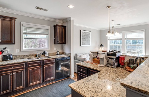 Huntcliff House | 5 Mi to Sesquicentennial State Park: Quiet Home