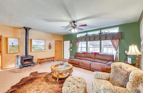 Hot Springs House | 5 Mi to Town Mtn-View Gem with Deck in Hot Springs
