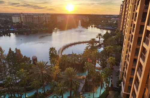 Lake Buena Vista Villa | 5 Pools, 2 Lazy Rivers & Lots of Family Fun- Bonnet Creek Resort.