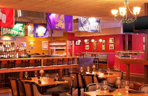 West Lafayette Hotel | 50 m² Hotel ∙ 6 guests