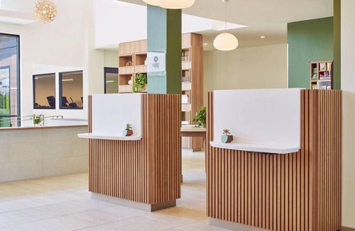 West Des Moines Hotel | 51 m² Hotel ∙ 127 guests