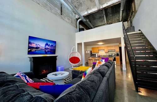 Otterbien Home Apartment | 5109 Peters Cartridge Factory · ✪Kings Island Loft w/Brewery, River, Bike trails✪
