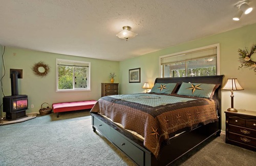 Island Park Cabin | 514 m² Cabin ∙ 6 bedrooms ∙ 15 guests