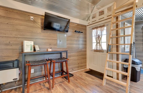 Austinville Apartment | 55 m² Apartment ∙ 8 guests