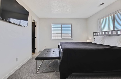 Meridian House | 557 m² House ∙ 1 bedroom ∙ 3 guests
