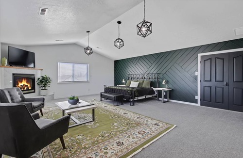 Meridian House | 557 m² House ∙ 2 bedrooms ∙ 6 guests