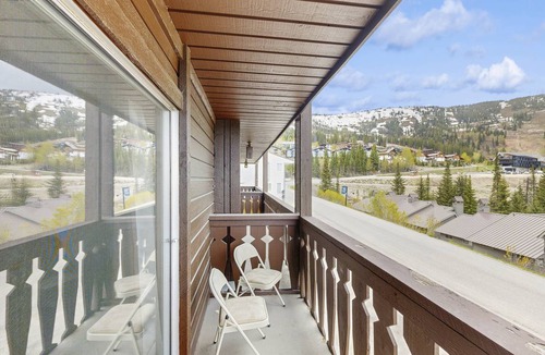 Sandpoint Condo | 56 m² Condo ∙ 1 bedroom ∙ 3 guests