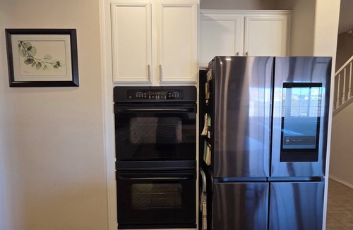 Palmdale House | 5BR/4.5BA West Palmdale Home - Near Mall & Freeway