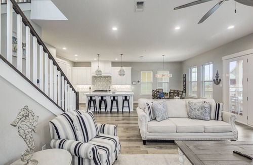 Beachside Village House | 5BR Luxury Beach Retreat - Ocean Views - The Breeze Kneez