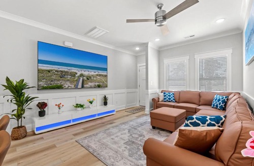 Longs House | 5Kings waterfront Villa Near golf Beach Barefoot