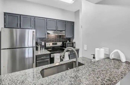 Five Points Condo | 5pts Penthouse - Walk to USC & Downtown - Near Ft Jackson