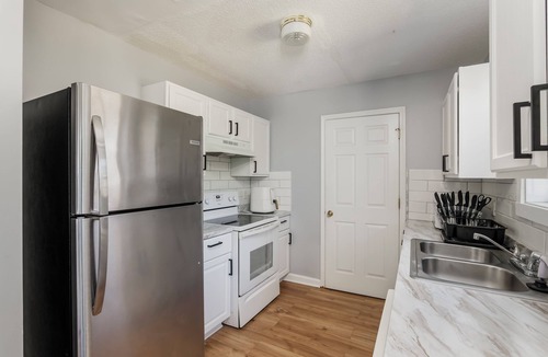 Huntcliff House | 6.4 Miles from MUSC - 105 Curvewood