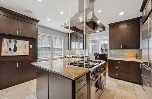 Lowry Hill Condo | 6-bedroom duplex In Lowry Hill next to Walker Art Center + 5 min to Downtown
