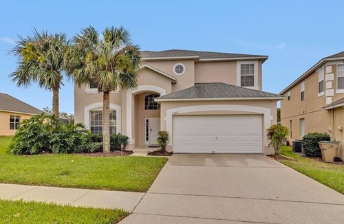 West Kissimmee Cottage | 6 Br/4,5 Bath + Pool/Spa + Game Room/Less than 4 miles from Disney