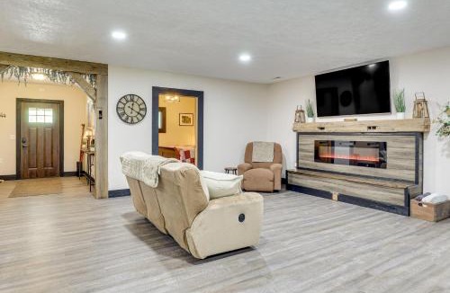 Dover House | 6 Mi to Main Street Dog-Friendly Home in Dover!