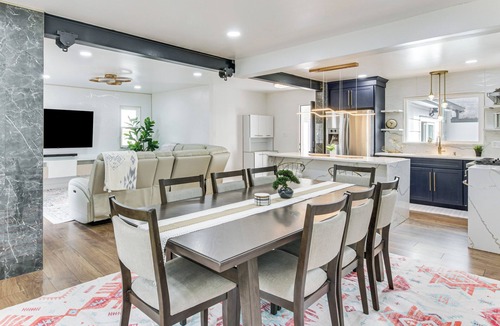 Beverly Woods House | 6 Mi to Spectrum Center: Spacious Getaway w/Deck