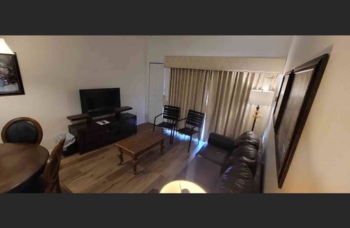 Florida Center Apartment | 604 Luxury Suite with Universal Orlando Attraction Views