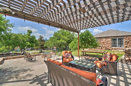 Medicine Park Cottage | 62 m² Cabin ∙ 1 bedroom ∙ 4 guests
