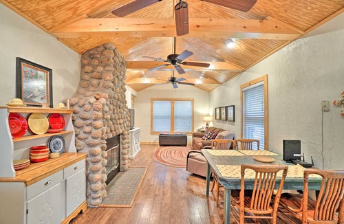 Medicine Park Cottage | 62 m² Cabin ∙ 1 bedroom ∙ 4 guests