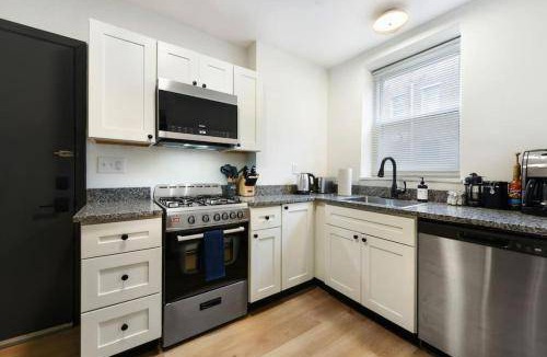 Lower Lawrenceville Apartment | 65 m² Apartment ∙ 1 bedroom ∙ 2 guests