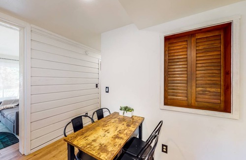 Elkhorn Village Condo | 65 m² Condo ∙ 1 bedroom ∙ 4 guests