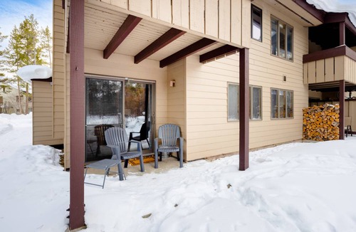 Moose Wilson Road Condo | 68 m² Condo ∙ 1 bedroom ∙ 4 guests