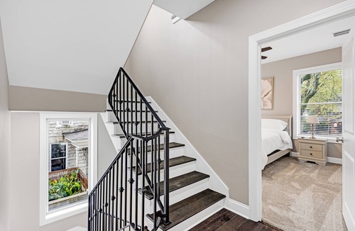 Midtown House | " 6BR/4.5BA Retreat in Midtown! Perfect for Groups, Comfort & Prime Location"