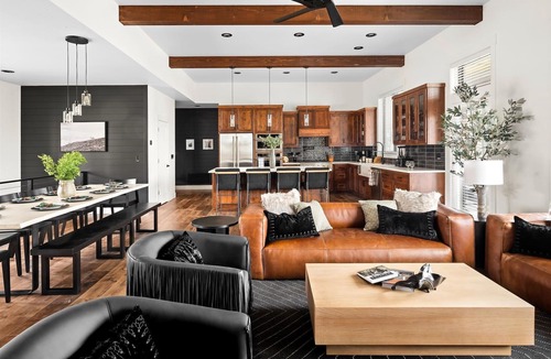 Lakeside House | 6BR Lakeside Luxury | Close to Skiing | Sauna&Spa