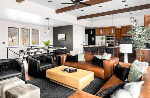Lakeside House | 6BR Lakeside Luxury | Close to Skiing | Sauna&Spa