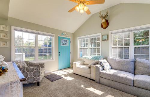 Hubert House | 7 Mi to the Hammocks Beach: 3 BD Near Camp Lejeune