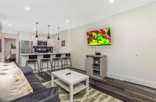 Olde Towne East House | 7 Min to Arena District | Work Friendly | Unit C