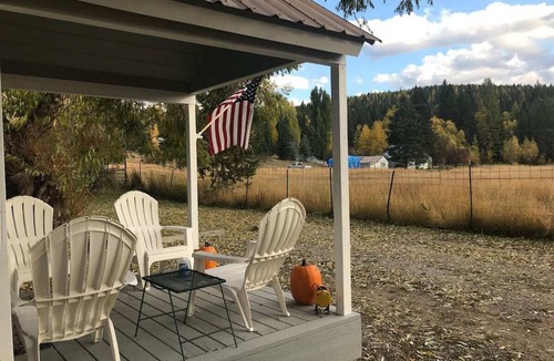 Coram House | 7 Mins to Glacier National Park Cottage Farm Stay With Hot Tub